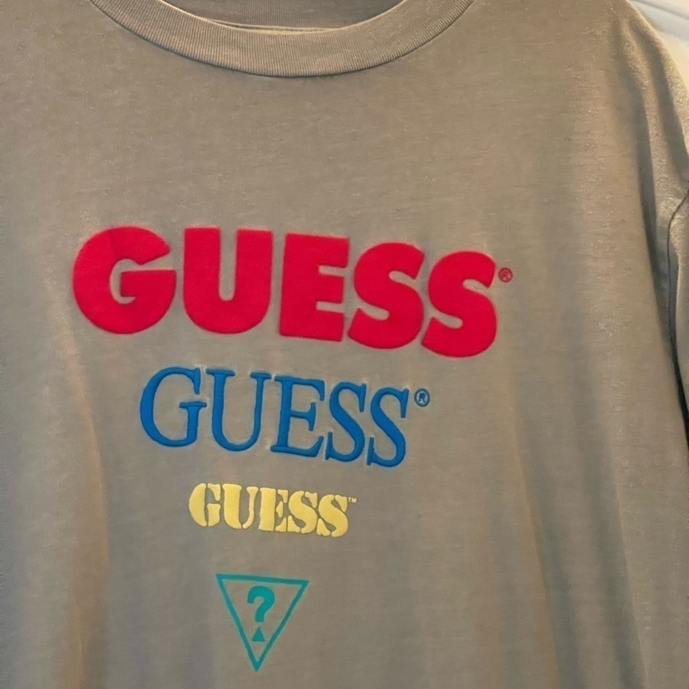Guess Tee - Picture 5 of 5